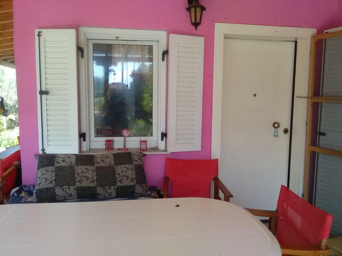 Villa Julia Nea Plagia Luaran gambar