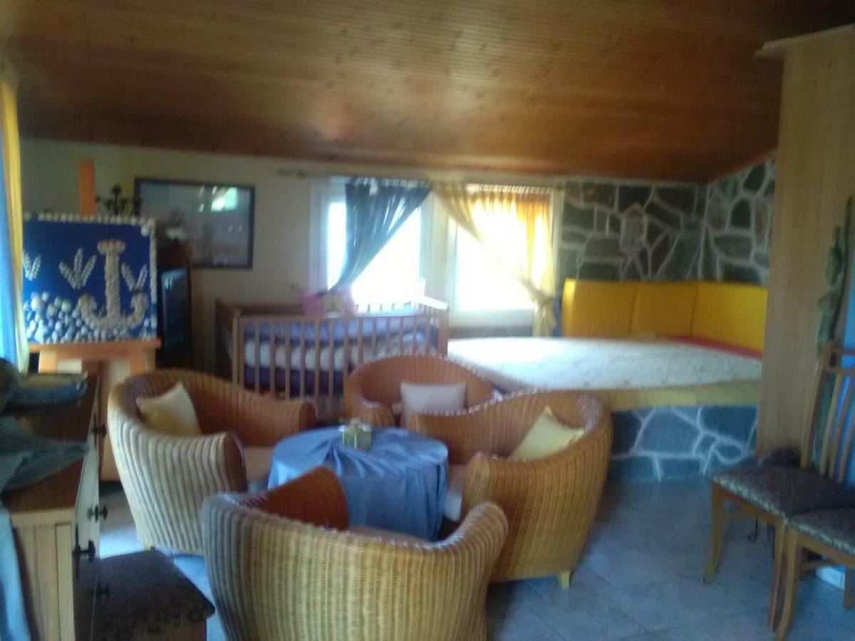 Villa Julia Nea Plagia Luaran gambar